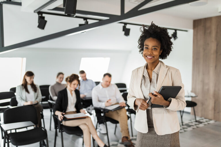 Coaching dirigeant, découvrez le guide 2025 pour renforcer le leadership, engager les équipes et transformer durablement votre entreprise