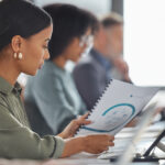 Découvrez comment les tests psychotechniques améliorent l’objectivité, la prédiction de performance et l’efficacité de vos recrutements.