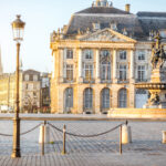 Découvrez les 10 meilleures raisons d'implanter votre entreprise à Bordeaux - qualité de vie, écosystème dynamique. Boostez votre stratégie RH dès aujourd'hui.